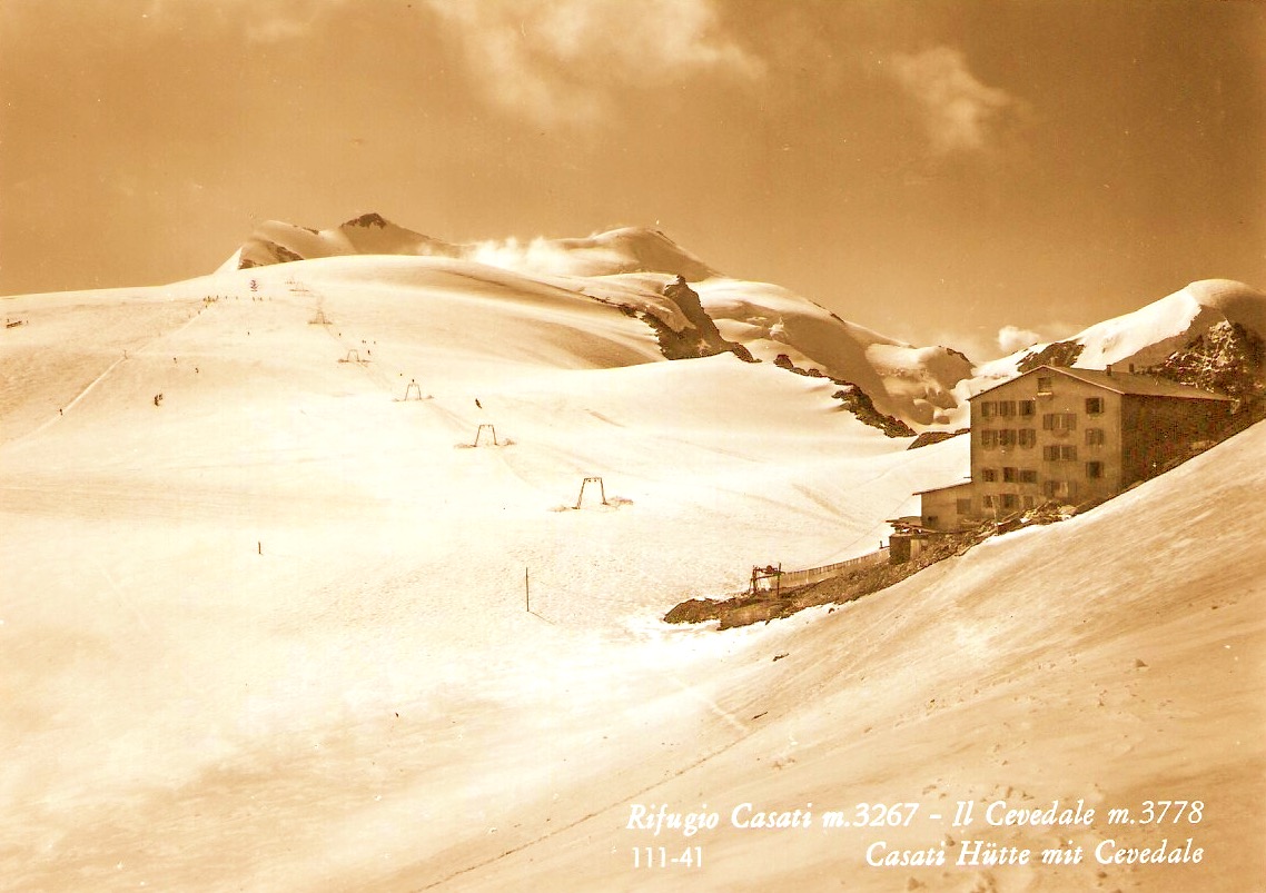 Refugio Casati y cima del Cevedale.Vieja postal años 60