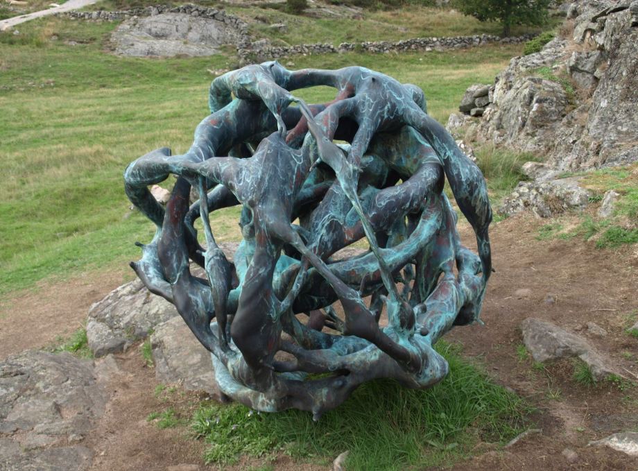 Earth. Bronce. Ida Koitila. Pilane 2018. Foto R.Puig