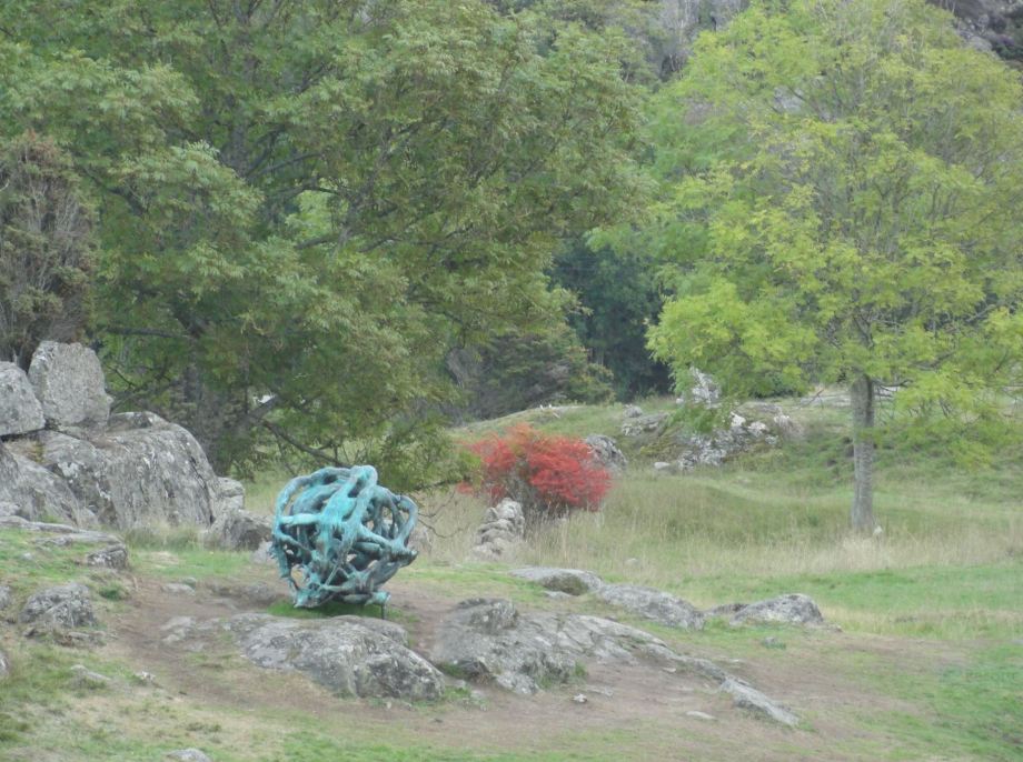 La tierra sobre la tierra. Bronce. Ida Koitila. Pilane 2018. Foto R.Puig