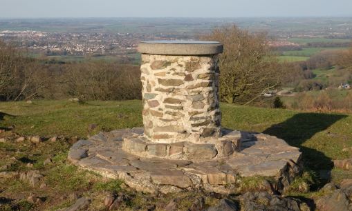 El toposcopio de Beacon Hill y vista de Loughborough. Foto Wikimedia