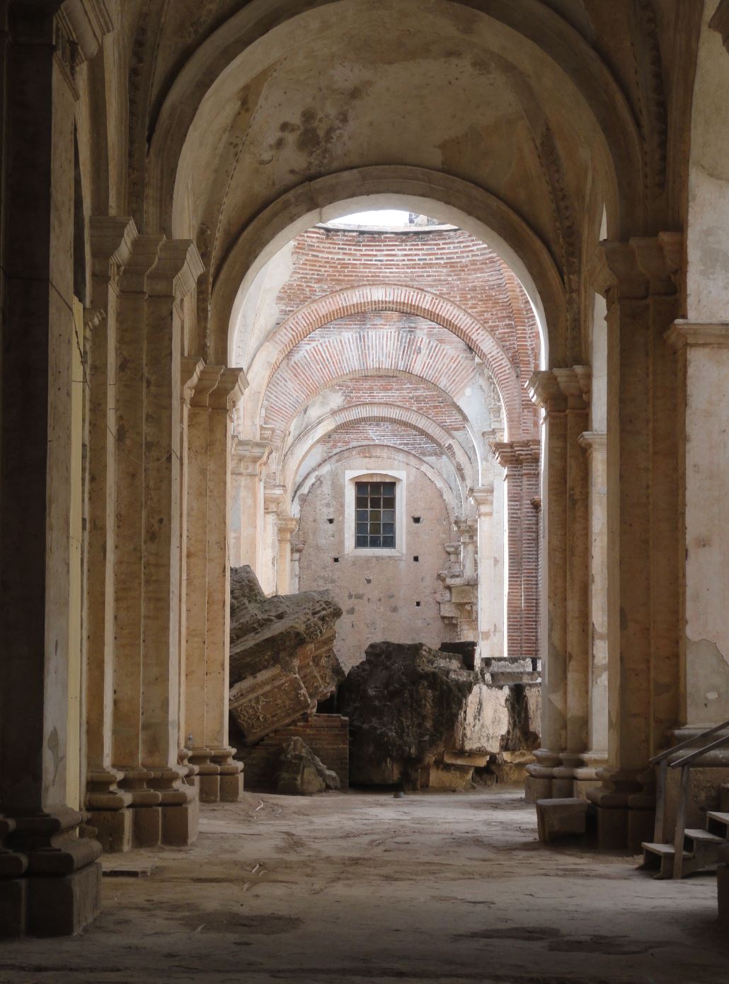 Guatemala. Huellas del terremoto de La Antigua. Foto R.Puig