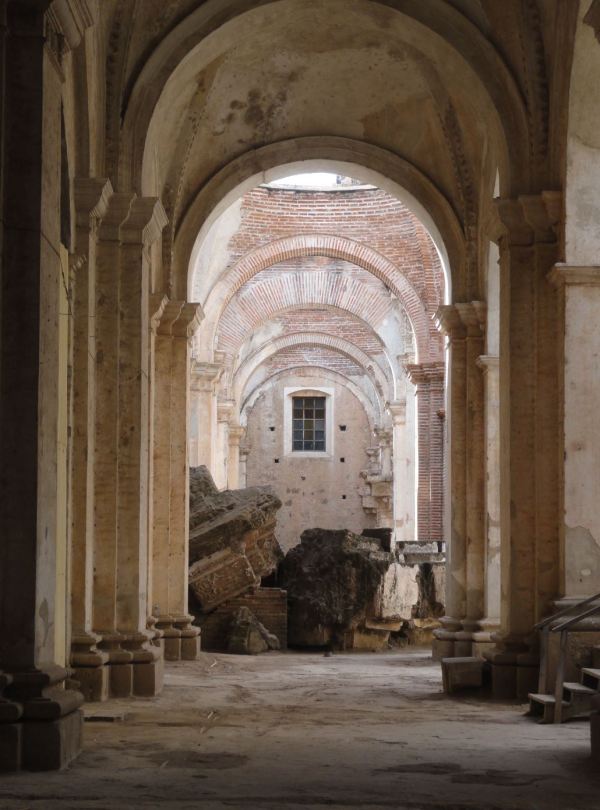 Guatemala. Huellas del terremoto de La Antigua. Foto R.Puig