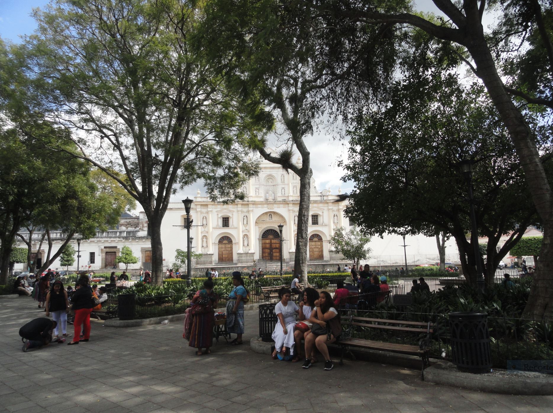 Guatemala. Plaza Mayor de La Antigua. Foto R.Puig