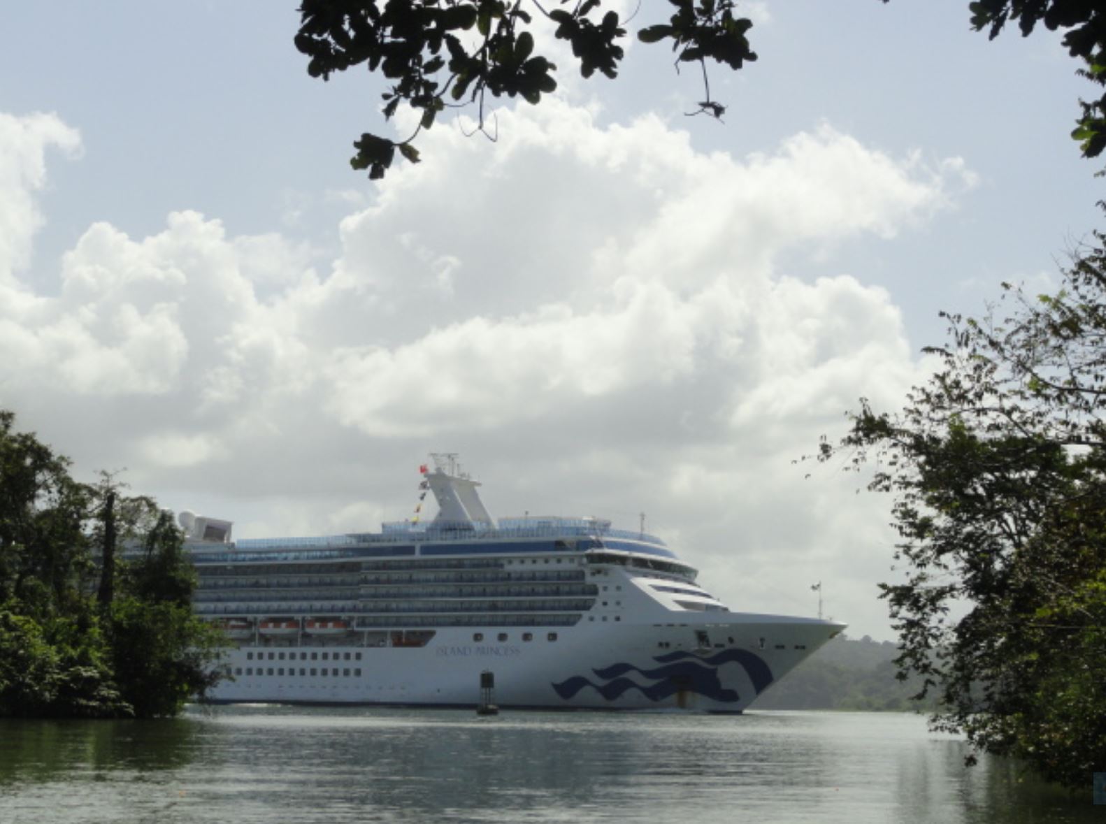 En el canal de Panamá. Foto R.Puig