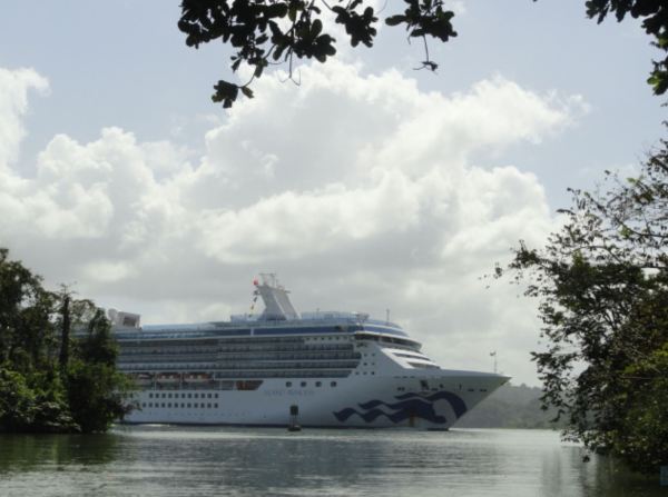 En el canal de Panamá. Foto R.Puig