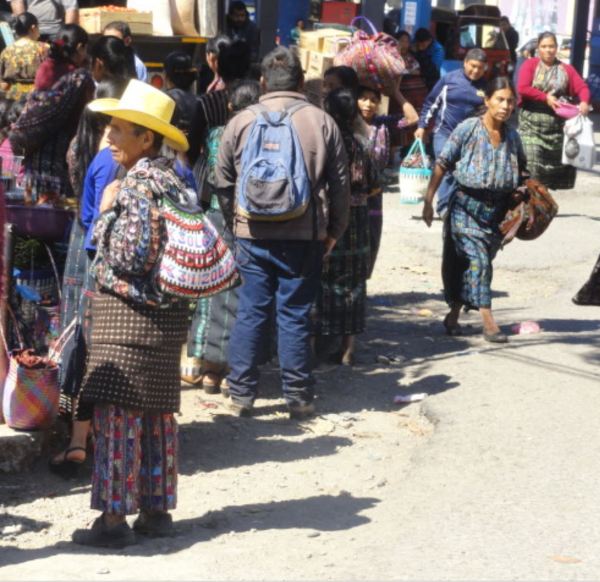 En ruta hacia el lago de Atitlán. En Solola. Foto R.Puig
