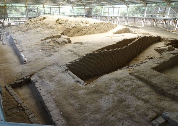Huaca Las balsas. Túcume. Foto R.Puig