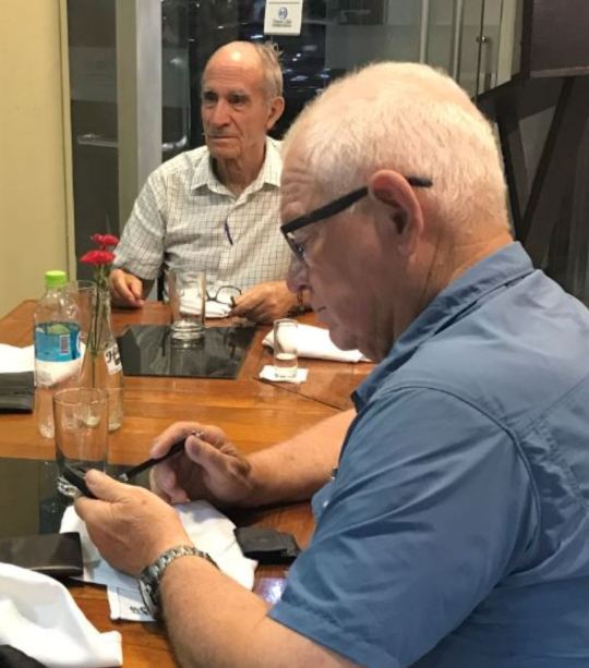 Pablo y su tío en Chiclayo. Foto Marie Puig