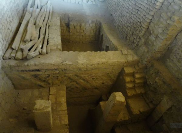 Cámara de la élite. Tumbas. Cao Viejo. Foto R.Puig