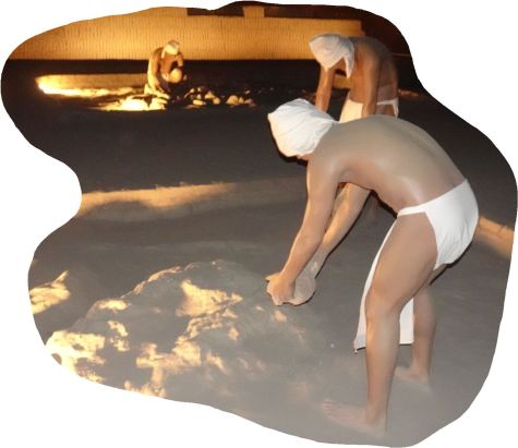 Haciendo adobitos. Reconstrucción. Huaca Pucllana. Foto R.Puig