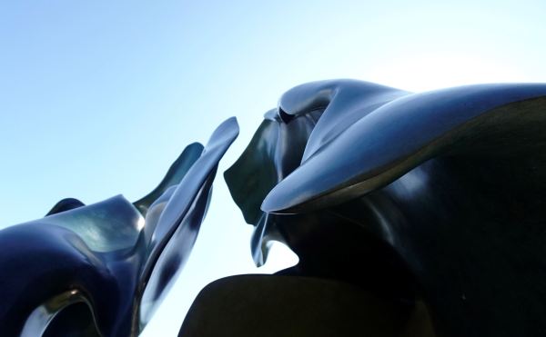Helaine Blumenfeld, USA, Illusion, 2018, bronce. Detalle. Foto R.Puig