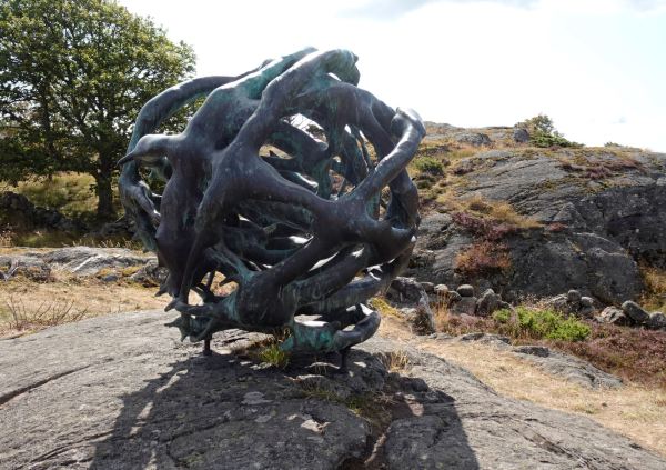 Ida Koitila, Suecia, 2018, Tierra, bronce