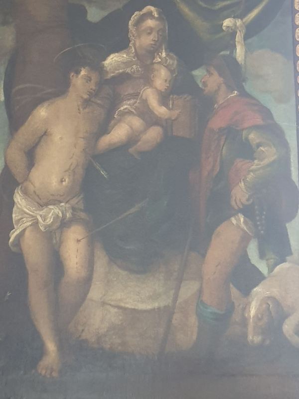 San Roque enseña el muslo a San Sebastián. Foto R.Puig