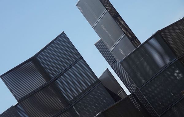 Conrad Shawcross UK, laberinto óptico, detalle, 2018 UK. Foto R.Puig