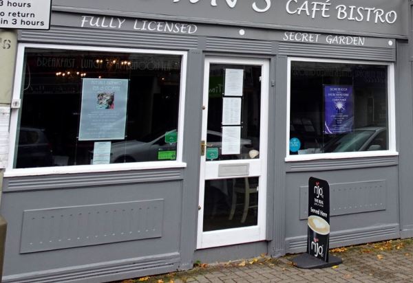 En la hora del almuerzo. Foto R.Puig