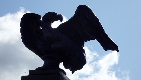 Johan Creten Bélgica, El precio de libertad, 2016, bronce. Foto R.Puig