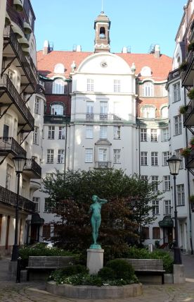 Patio de entrada en Strandvägen. Foto R.Puig