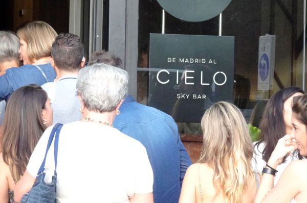 Hacia el ascensor de Madrid al Cielo. Foto R.Puig