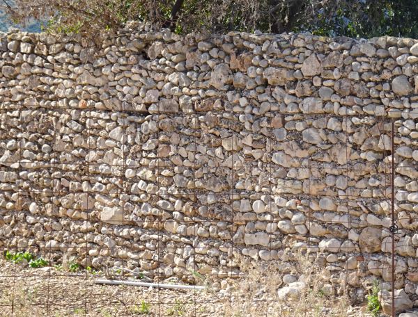 Antiguo muro. Els Poblets. Foto R.Puig