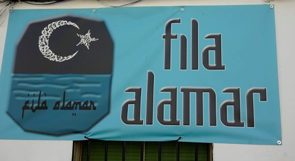 Escudo de la fila sarracena. Els Poblets. Foto R.Puig