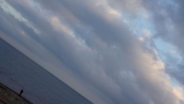 En la fría mañana bajo la bóveda del cielo. Foto R.Puig