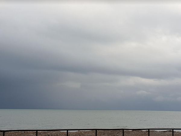 Días de nubes en la Almadrava. Foto R.Puig