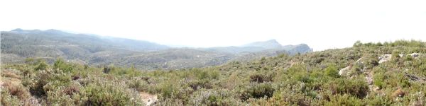 Panorama desde la Sierra de la Carrasca hasta el Penyol Gros y la Foradada. Foto R,Puig
